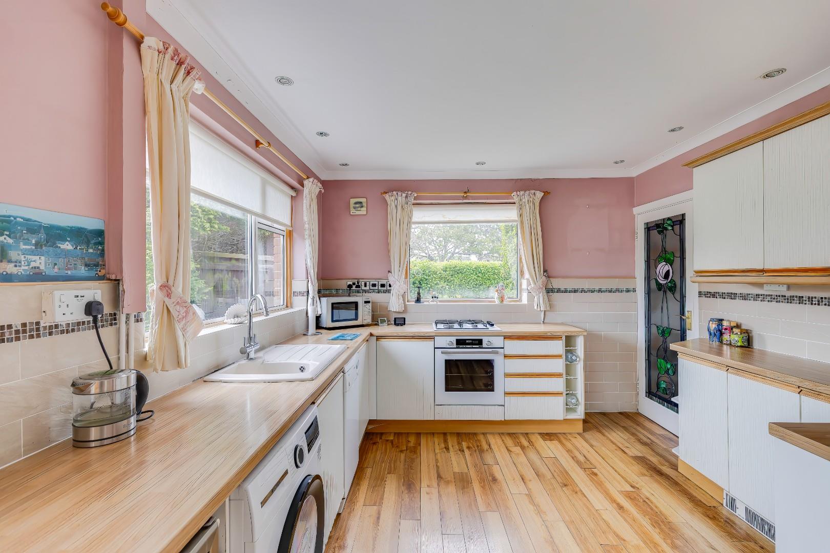 23 Knowbury Avenue, Penarth, CF64 5RX